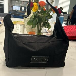 People Weekly Versatile Black‎ Bag.